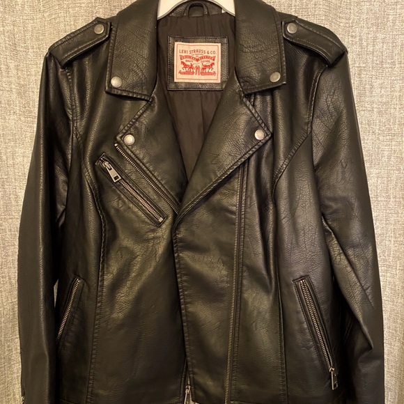 ladies black levi jacket